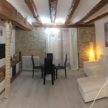 18 Torres San Cayetano